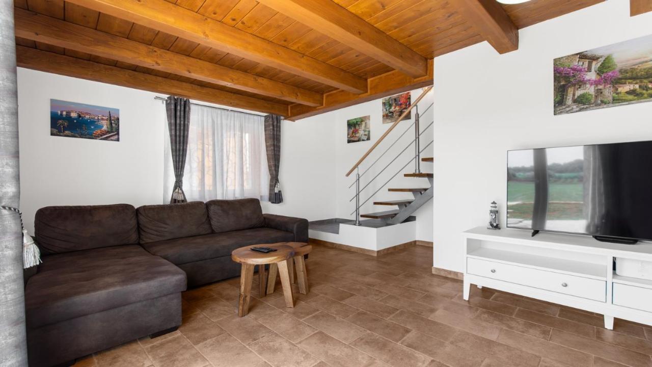 Holiday Home Lino Dajla Eksteriør bilde